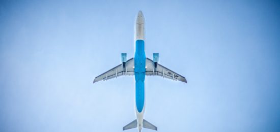 airplane-983991_1920